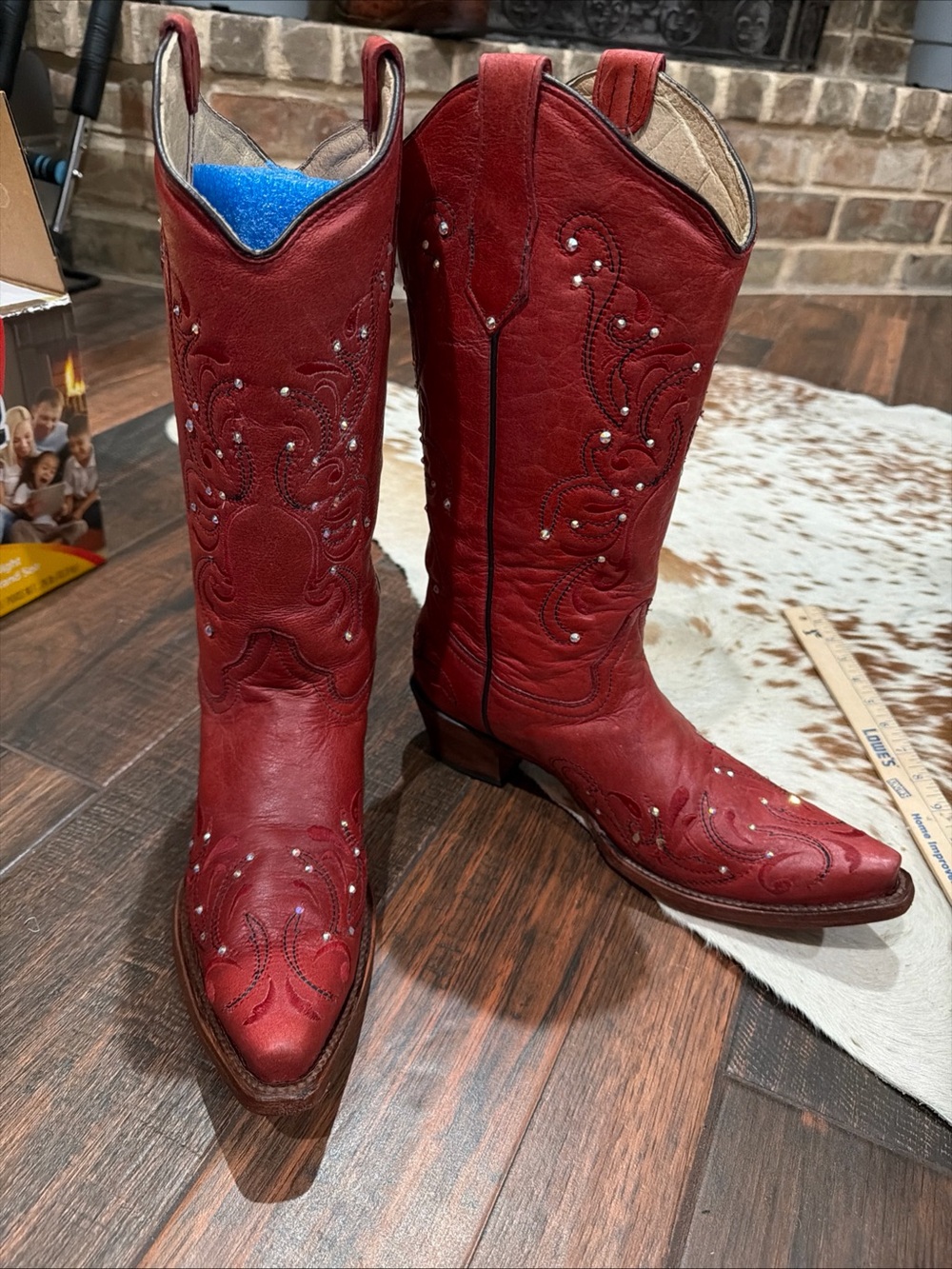 Circle G by Corral Women's Red Leather Embroidered/Rhinestone Western Boots 10M